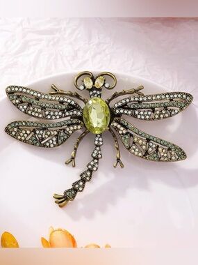 Vintage Inspired Dragonfly Brooch in Lime Green
